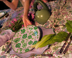 Assiette plate en porcelaine Bernadette Leaf lilas et verte avec bord doré peint à la main (lot de 4)