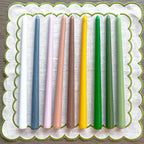 Bougie conique extra haute Hush couleur lilas (1 boîte de 25 bougies)
